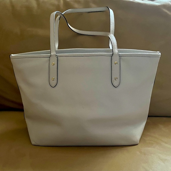 Authentic Coach Zip Top Tote - Picture 3 of 6